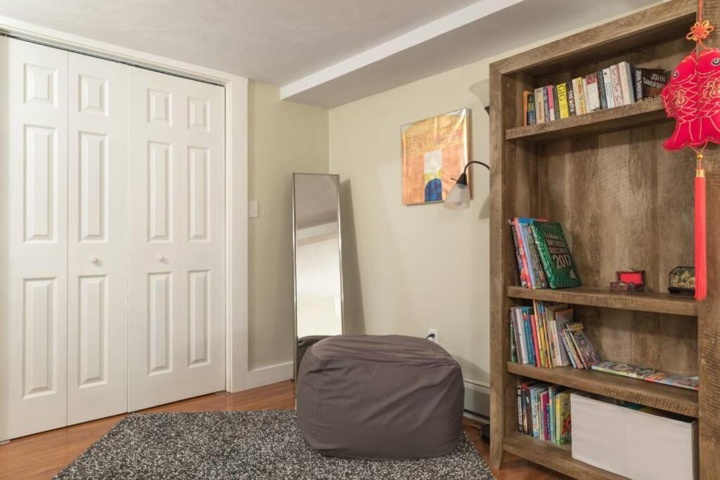 Parking - Private Entrance - King Beds Apartment Boston Luaran gambar