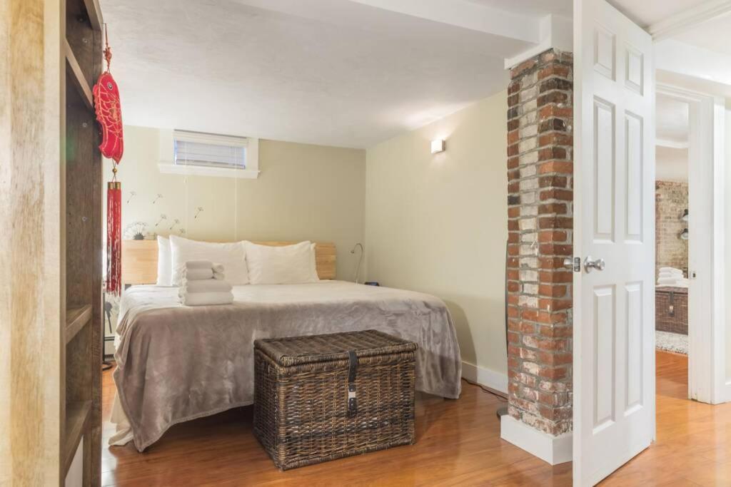 Parking - Private Entrance - King Beds Apartment Boston Luaran gambar